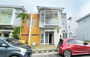 For Rent 2-Story House In Glory View Batam Centre