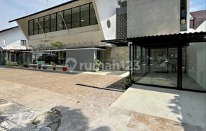DIJUAL BANGUNAN KOMERSIL DI PAKUBUWONO JAKARTA SELATAN