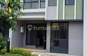 Ready-to-Occupy House Located in Baroni Cluster Boulevard, Summarecon Gading Serpong