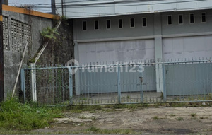 Maintained Shop House Rental in the Housiest Residential Area of Tasik