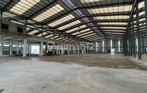 Disewakan Gudang Ijin Produksi Brand New Dalam Kawasan, Luas Bangunan 10800 M2 di Pakuhaji Tangerang