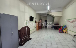 2 Units of Row Houses (Connected) with Comfortable & Highly Strategic Location for Business.