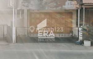 For sale, 2nd floor shop house ready to occupy, Pala Raya Street, Mejaeem.
