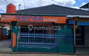 Strategic Commercial Stand Suitable for Business