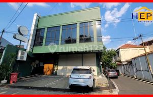 Business location in the city center near UNDIP Pleburan Semarang.