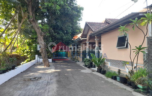 House Location Near Office Area, Can Be Used for Boarding House Business Probolinggo
