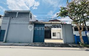 Gudang Rumah Kantor Cafe di Sayap Taman Kopo Indah 2 Bandung