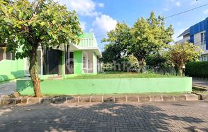 For Sale. Hook House in Bukit Cimanggu City Cluster. Bogor.