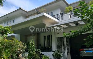 Spacious and Comfortable House in Menteng Bintaro House