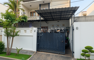 2-Story House Location in Front of Puri Indah Market, Jl Kembang Abadi