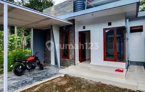 AMS-014.RGL | For sale, super cheap ready-to-occupy house in an elite housing complex in Tabanan