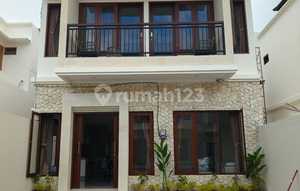 FOR RENT RUMAH SEMI VILLA 3BR FURNISHED LOKASI STARTEGIS JIMBARAN