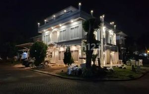 Rumah 3,5 Lantai Full Renovasi Crystal Bsd City Gading Serpong Tangerang Banten