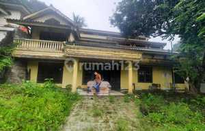 Dijual Rumah 3 Laintai Siap Huni di Ambon - Maluku!