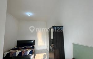 Exclusive and Comfortable Boarding House within a Private Compound with Hot Water and Car Parking Area Available.