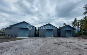 Warehouse 2.4 Are and Shop House in Lovina Singaraja Street