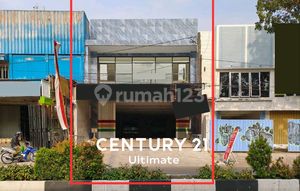 Newly Renovated 10-Meter Wide Shop House in the Business Center of Malang City