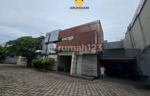 Disewakan Cepat Komersial Ruang Usaha Atau Gedung Kantor Office Space 2 Lt Bisa Kantor Atau Lainnya Lokasi Strategis Dekat Senayan Dan Sudirman Dan Blok M Dan Mabes Dan Dekat Scbd Lokasi Strategisdi Pinggir Jalan Raya Kebayoran Baru Jakarta Selatan