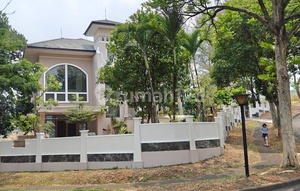 Staycation Mewah Di Taman Dayu 2 Lantai Lokasi Strategis