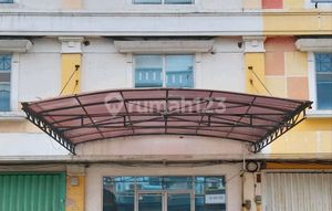 For Rent 3-Story Shop House in Rungkut Surabaya