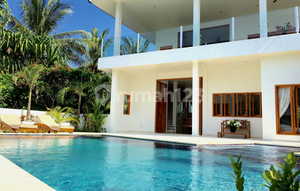 Villa 2 Lantai Fully Furnished di Melaya Bali - Hidden Gem Tenang untuk Hunian & Investasi