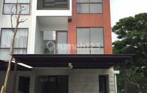 For Rent 3-Story House, Garden Ville, Graha Natuta