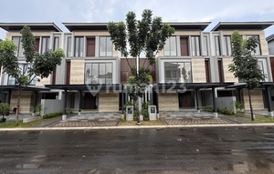 Affordable Luxury House in Bintaro 3 Floors Private Elevator & Pool Near Toll Road