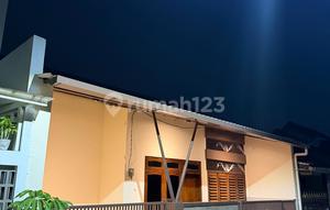 For Sale Fully Renovated House in Kedinding Tengah, East Surabaya