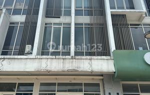 For Rent: Shophouse on Northwest Boulevard, North Citraland
