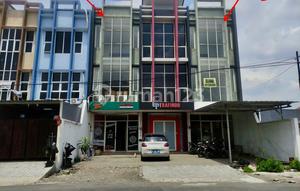 Kutisari 3-Story Strategic Shop House Near Petra Christian University