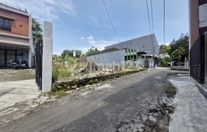 Land Near Campus Uiiii