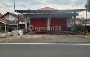 Strategic House and Shop in Purwosari Area Near Purwodadi Plaza Toll Road