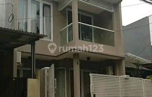 Quick Sale 2-Story House in Bintaro Complex Sector 4, Tangsel
