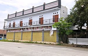 House + Shop House Ready to Use, Wates Kediri Janti Main Roadside