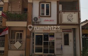 DIJUAL KOST 3 LANTAI