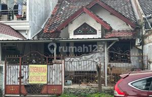 Disewakan Rumah Depan Taman di Taman Sentosa Cikarang