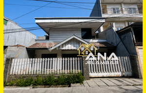 Ana Rumah Murah 2Lt Luas 10X20m2 Rp. 16Jt-An Perm2 Lokasi Bagus Bebasbanjir di Jelambar - * Good- Deal !!*