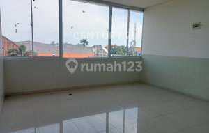 Commercial and Strategic Shop House in Tegal City