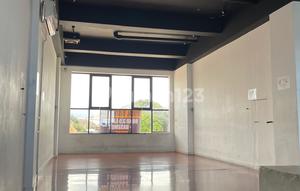 Disewakan Ruko 3 Lantai Area Tajur Ramai dan Strategis