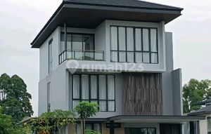 Rumah Mewah View Golf Selatan Jakarta