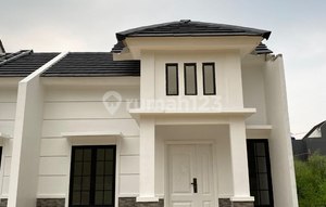 Rumah Strategis di Sawangan - Dekat LRT, Siap Huni!