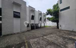 For Rent Building can be used as Office or Clinic or Business Space or Multi-function Commercial Area Strategic Location Near MRT and Senopati Area Kebayoran Baru South Jakarta