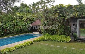 For Rent Cozy Home can be used as Office and Residence Near Ais and Kemang Raya Area Pejaten South Jakarta