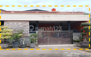 Rumah Berada di Perumahan Ditengah Kota