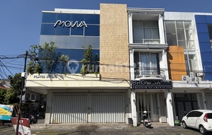 Rented One-Story Shop