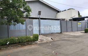 Ex Shoe Factory for Sale Including Its Machines. In an Industrial Area. Only 15 Minutes from the Toll Road.