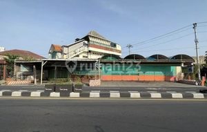 Ruang usaha strategis dekat jalan slamet riyadi solo