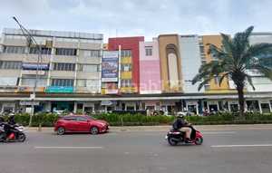 Ruko Strategis Hadap Jalan Raya Graha Bulevar Summarecon Bekasi