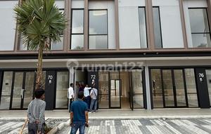 Ruko Park Serpong Faces Main Road Suitable for Business