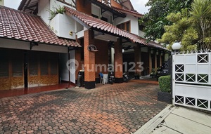 Rumah Terawat dan Asri di Pondok Indah
